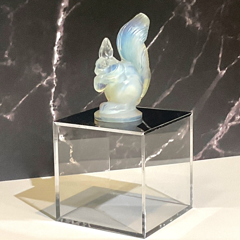 Sabino France Opalescent Glass Squirrel Figurine